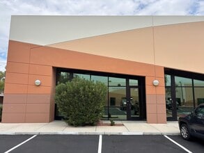 4135 N Rancho Dr, Las Vegas, NV for lease Interior Photo- Image 1 of 7