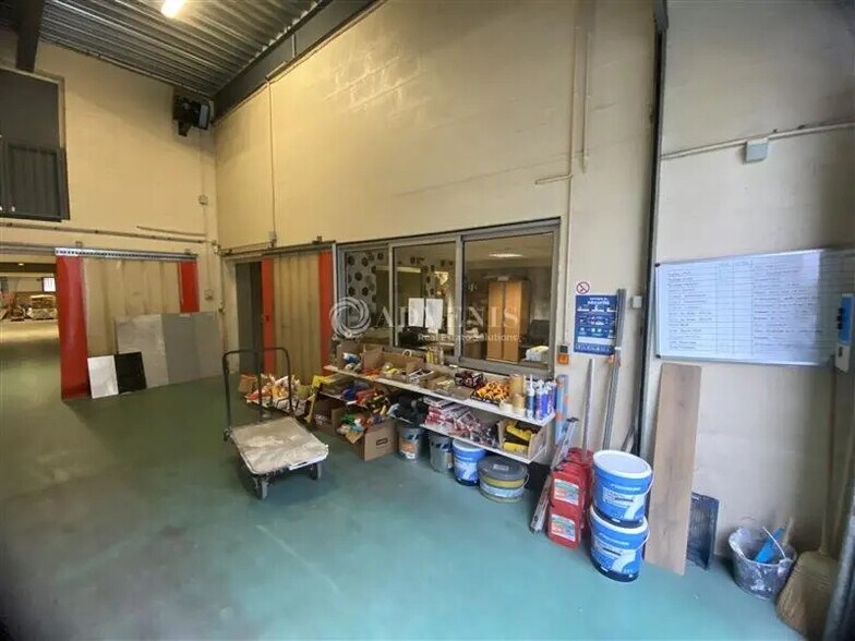 Flex in Boissy-Saint-Léger for sale - Building Photo - Image 2 of 10