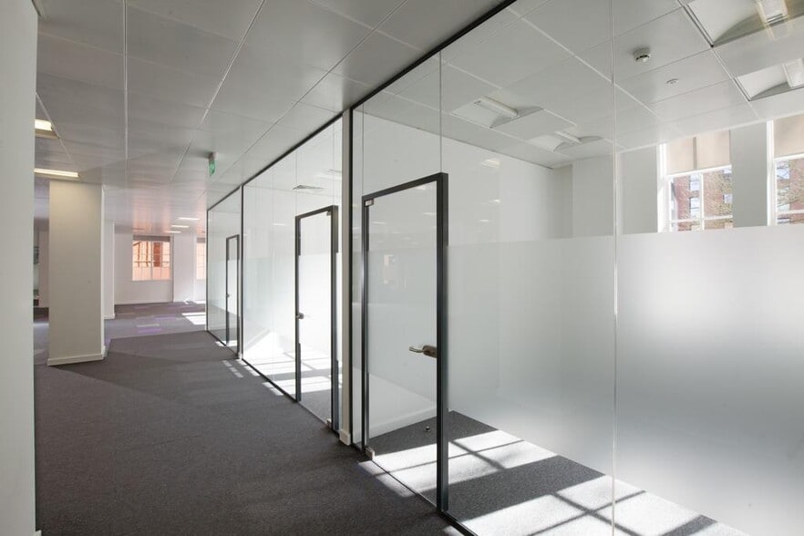 Burgess Springs, Chelmsford for lease - Building Photo - Image 3 of 12