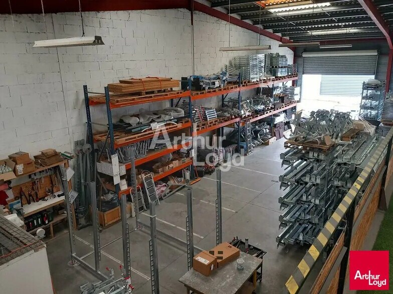 Flex in Écouflant for lease - Interior Photo - Image 1 of 3