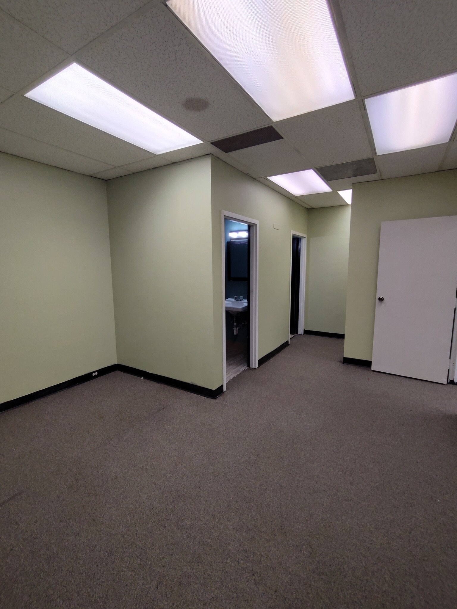 2945 Stone Hogan Connector Rd, Atlanta, GA for lease Building Photo- Image 1 of 7