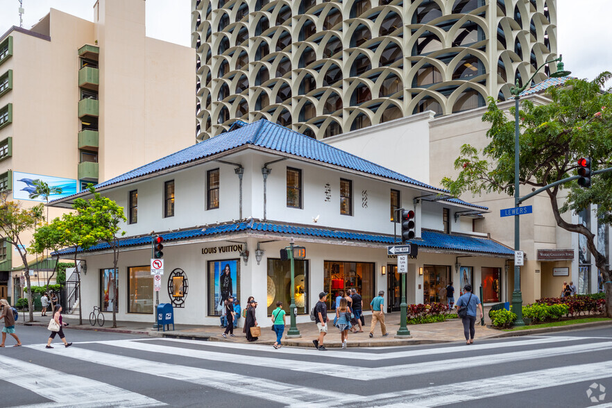 2222 Kalakaua Ave, Honolulu, HI for lease - Primary Photo - Image 1 of 5