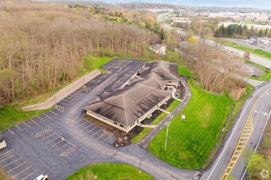 1600 Moseley Rd, Fairport, NY for lease - Building Photo - Image 1 of 8