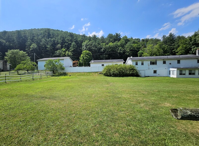 13668 Route 555 PA-555, Benezette, PA for sale - Building Photo - Image 3 of 15