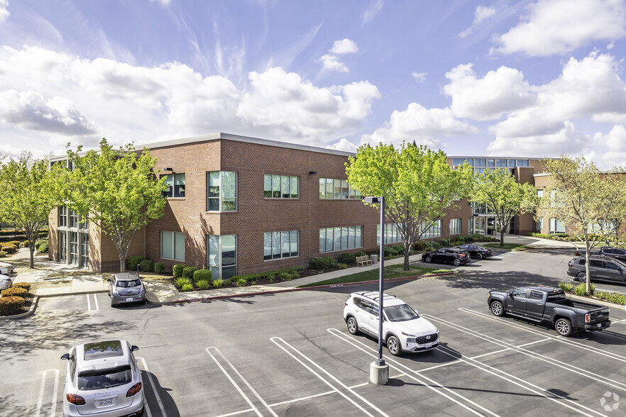 1000 Enterprise Way, Roseville, CA for lease - Building Photo - Image 2 of 6