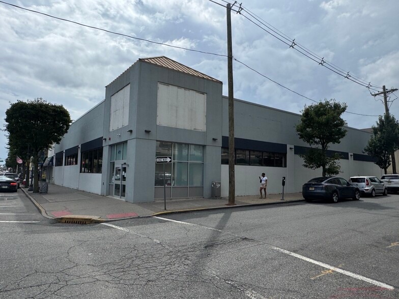 471 Broadway, Bayonne, NJ for lease - Building Photo - Image 2 of 13