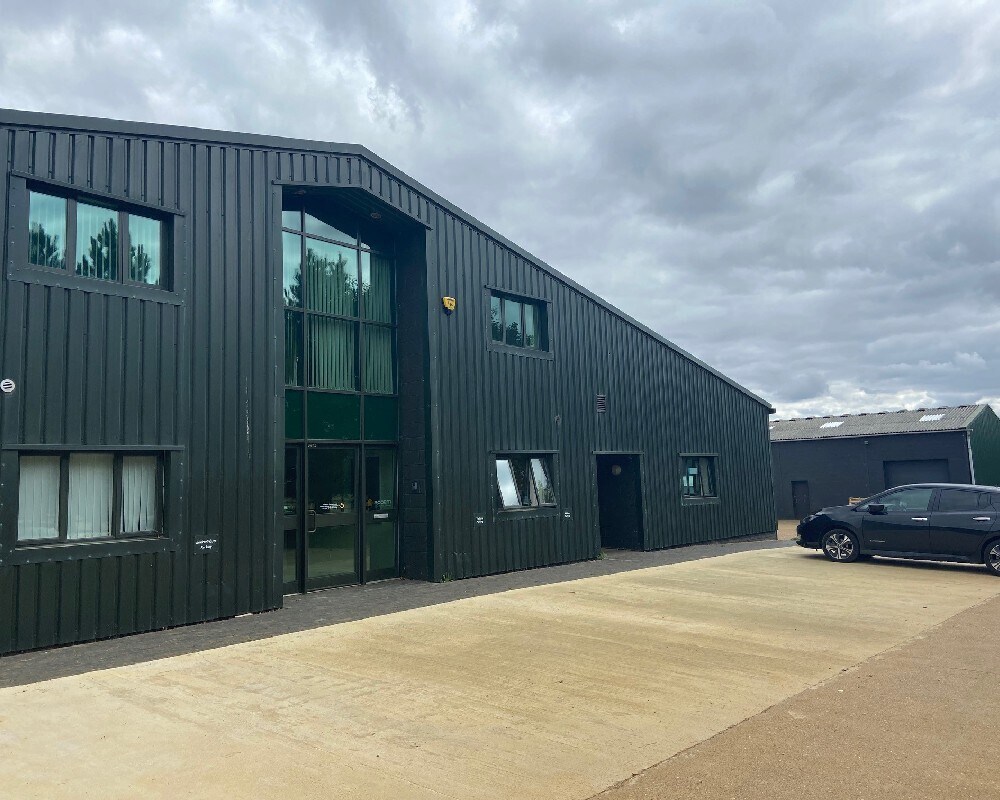 Astrop Rd, Banbury for sale Primary Photo- Image 1 of 1