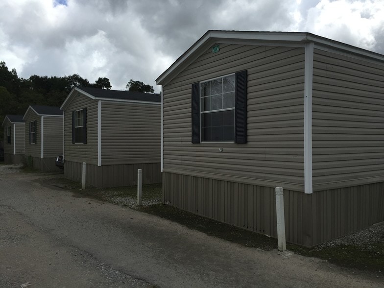 11232 Roddy Rd, Gonzales, LA for sale - Building Photo - Image 1 of 1