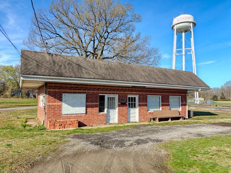 433 Cedar St, Gleason, TN for sale - Primary Photo - Image 1 of 14