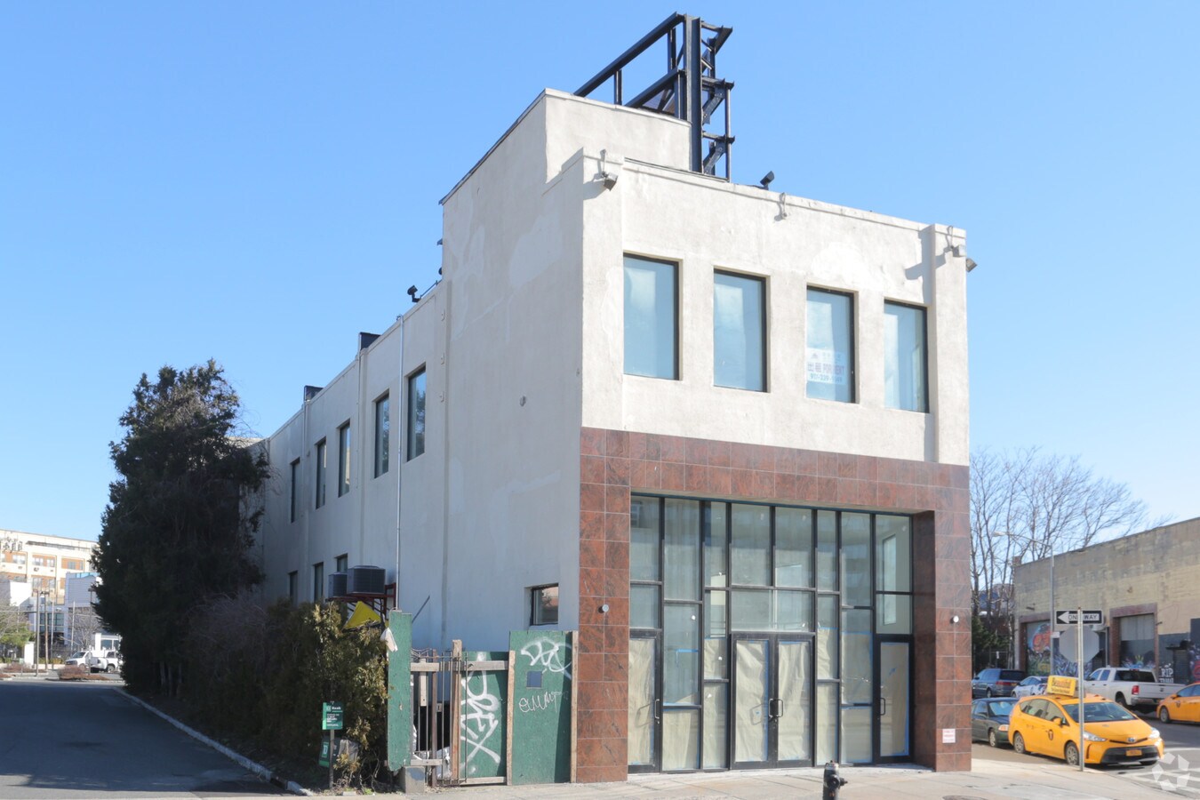 7821 Queens Blvd, Elmhurst, NY 11373