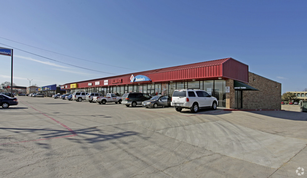 1800-1810 Baird Farm Rd, Arlington, TX for lease - Building Photo - Image 2 of 5