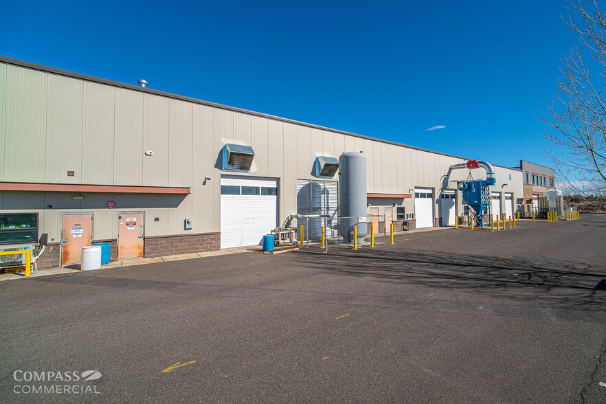 375 NE 11th St, Redmond, OR for lease - Building Photo - Image 3 of 6