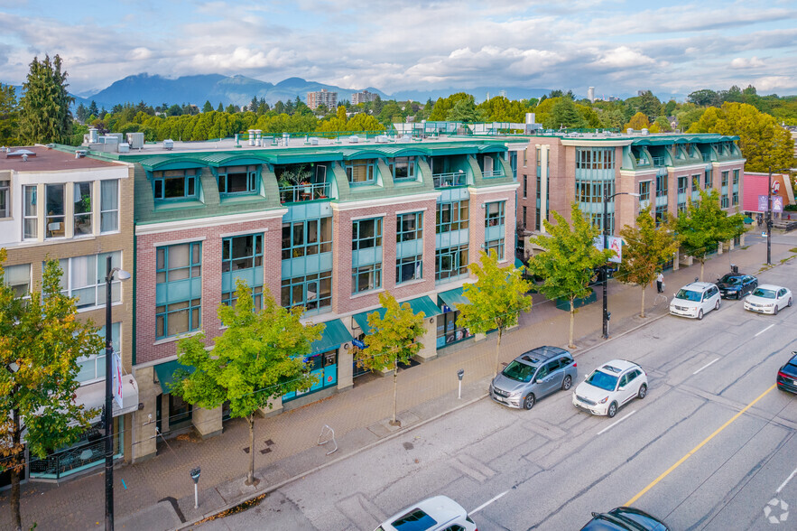 2649-2685 W Broadway, Vancouver, BC for sale - Primary Photo - Image 1 of 7