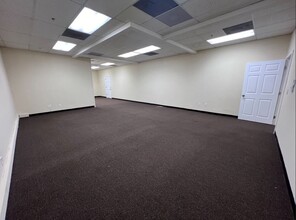 232 N Lake Ave, Pasadena, CA for lease Interior Photo- Image 2 of 3