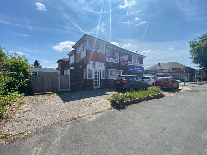 1 Queensway, Manchester for sale - Building Photo - Image 3 of 12