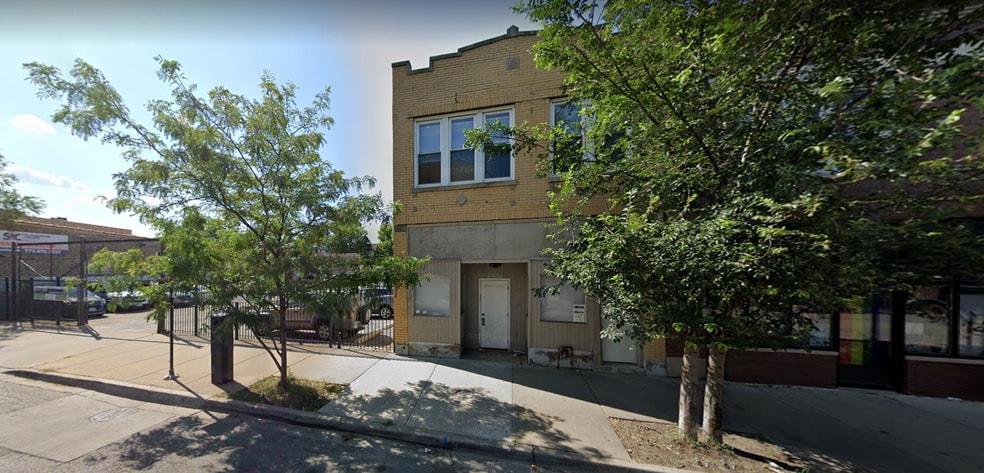 3265 W Armitage Ave, Chicago, IL for sale - Building Photo - Image 1 of 34