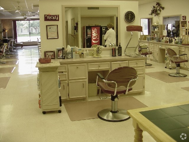 5217 50th St, Lubbock, TX for sale - Building Photo - Image 3 of 8