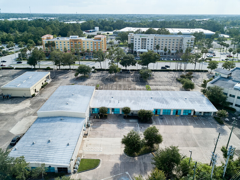 705 Wells Rd, Orange Park, FL for lease - Building Photo - Image 2 of 21