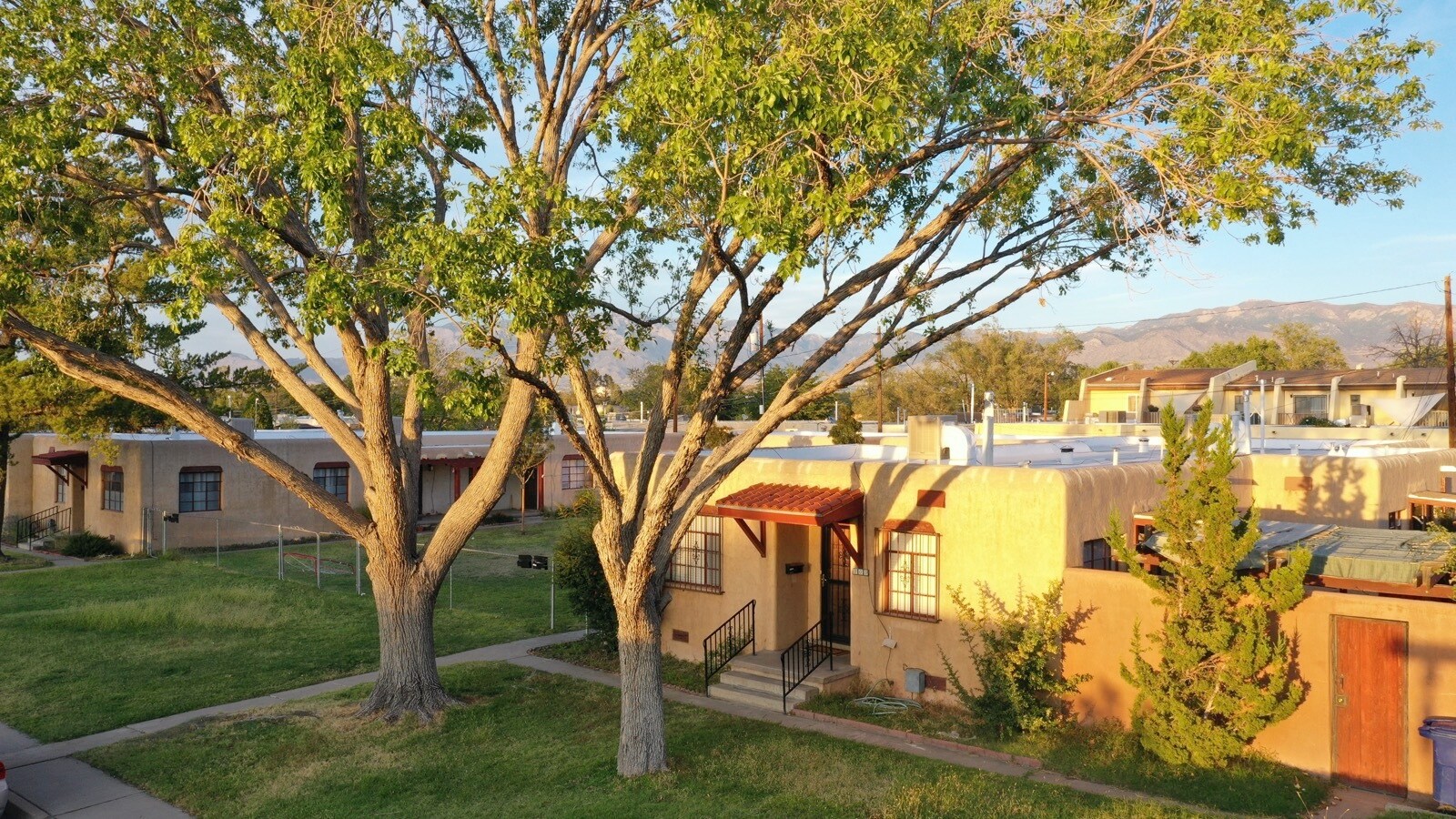200-204 Madison St, Albuquerque, NM for sale Primary Photo- Image 1 of 1