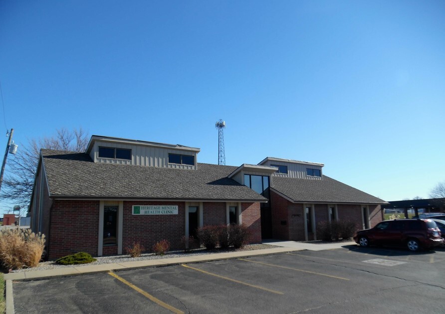 2110 SW Belle Ave, Topeka, KS for lease Building Photo- Image 1 of 2