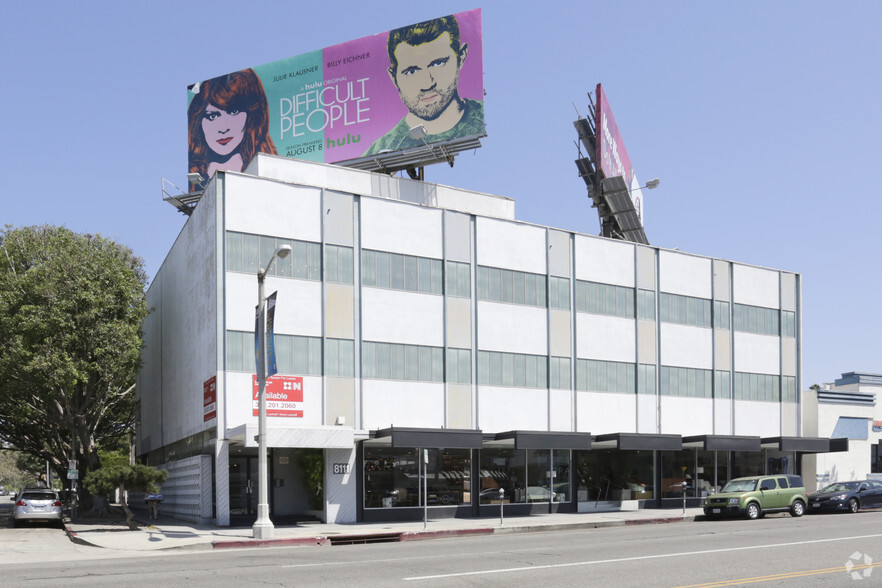 8111 Beverly Blvd, Los Angeles, CA for lease - Primary Photo - Image 1 of 15