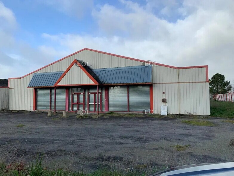 6 Rue Du Général John Wood, Bain-de-Bretagne for lease - Building Photo - Image 1 of 3