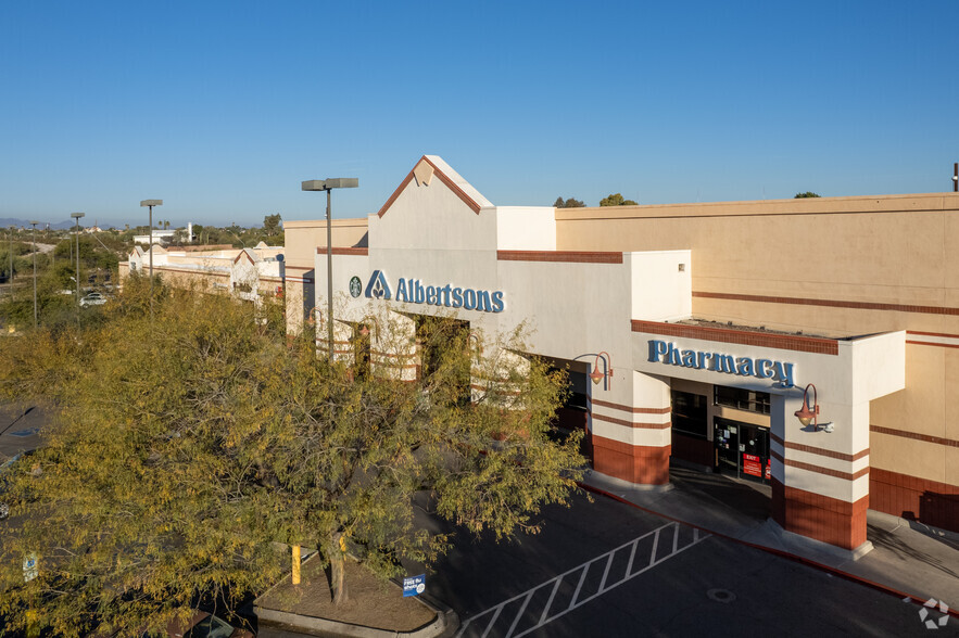 1350-1380 N Silverbell Rd, Tucson, AZ for lease - Building Photo - Image 3 of 9