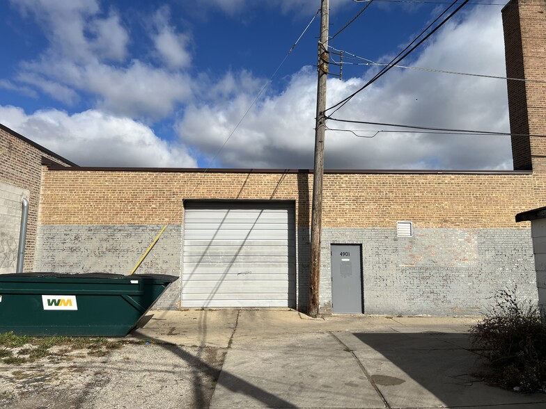4901 W Armitage Ave, Chicago, IL for sale - Building Photo - Image 3 of 3