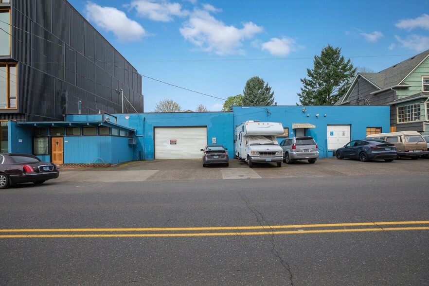 4729 N Albina St, Portland, OR for sale - Building Photo - Image 3 of 11