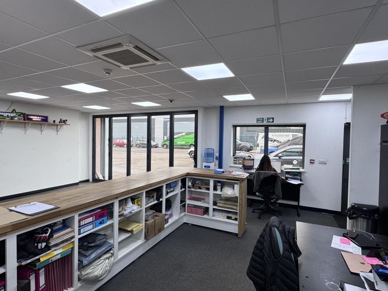 1-5 West Hendford, Yeovil for lease Interior Photo- Image 1 of 3