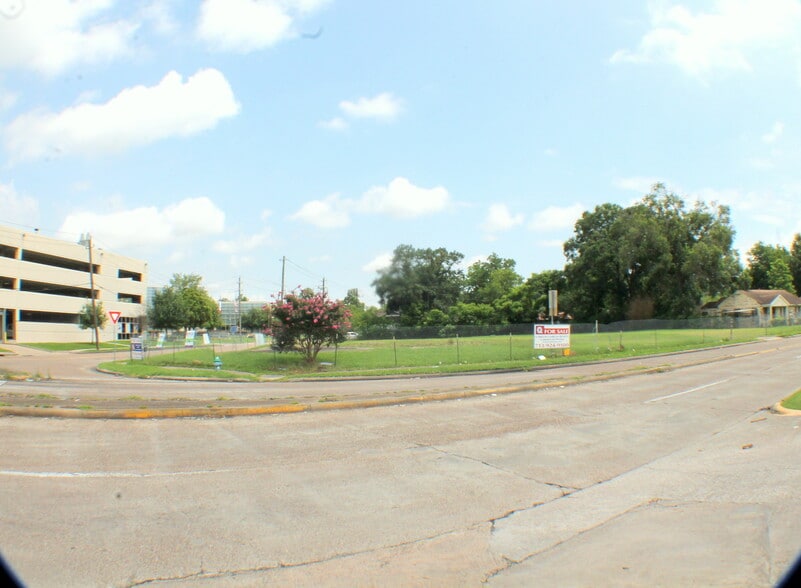 7003 Woodridge Dr, Houston, TX for sale - Building Photo - Image 3 of 11