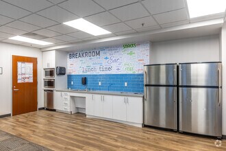 5615 Highpoint Dr, Irving, TX for lease Interior Photo- Image 2 of 3