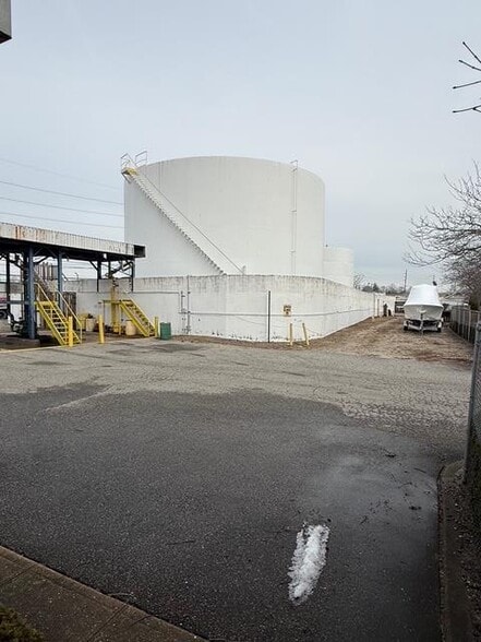 201 Union Blvd, West Islip, NY for sale - Building Photo - Image 3 of 9