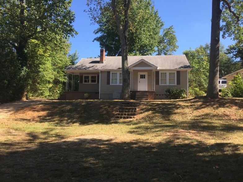 1303 Grove Rd, Greenville, SC 29605