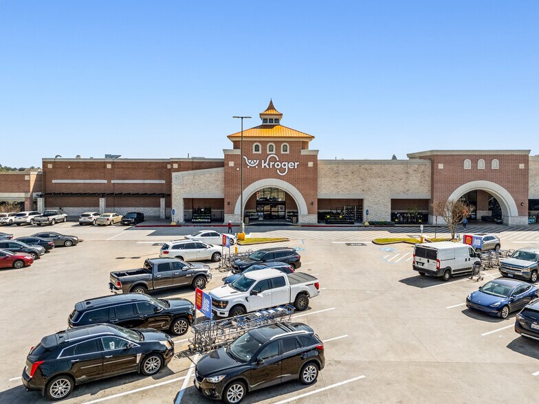 8765-8765 Spring Cypress Rd, Spring, TX for sale - Building Photo - Image 2 of 8