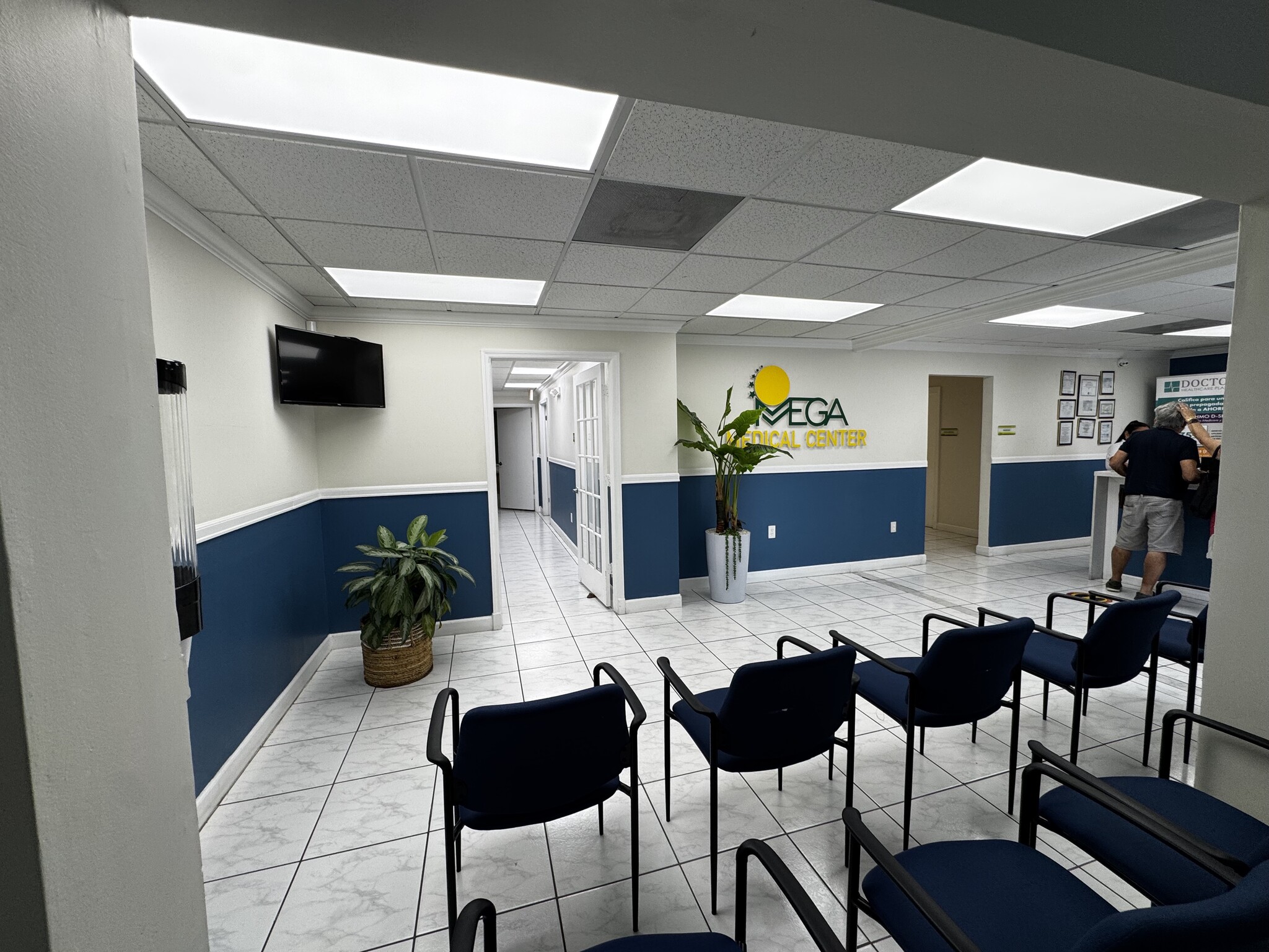 2953-2955 SW 8th St, Miami, FL for lease Interior Photo- Image 1 of 8
