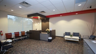 7560 Red Bug Lake Rd, Oviedo, FL for lease Interior Photo- Image 1 of 15