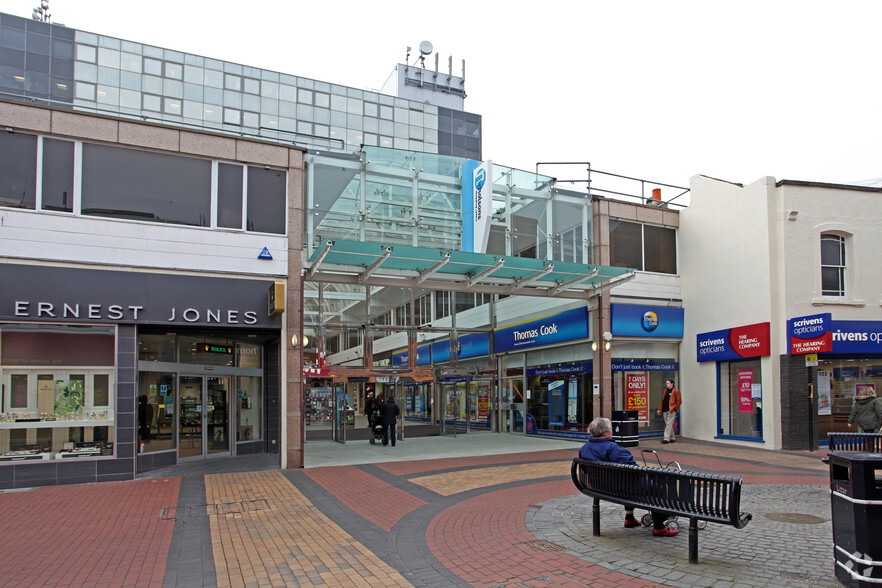 Nicholsons Walk, Maidenhead for lease - Building Photo - Image 3 of 12