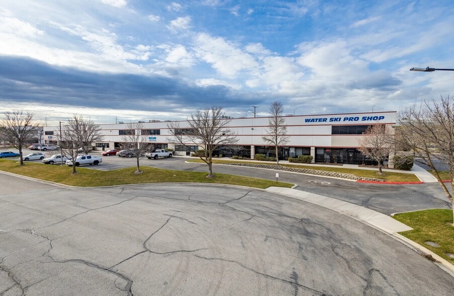 875 W McGregor Ct, Boise, ID for lease - Building Photo - Image 1 of 7