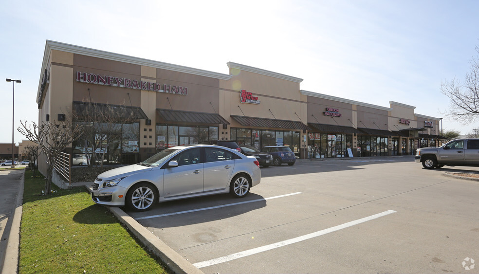 360 E Round Grove Rd, Lewisville, TX for lease - Building Photo - Image 2 of 2