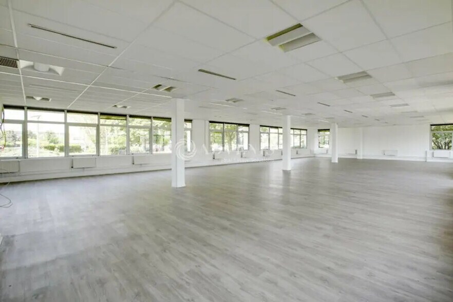 Office in Roissy-en-France for lease - Interior Photo - Image 3 of 5