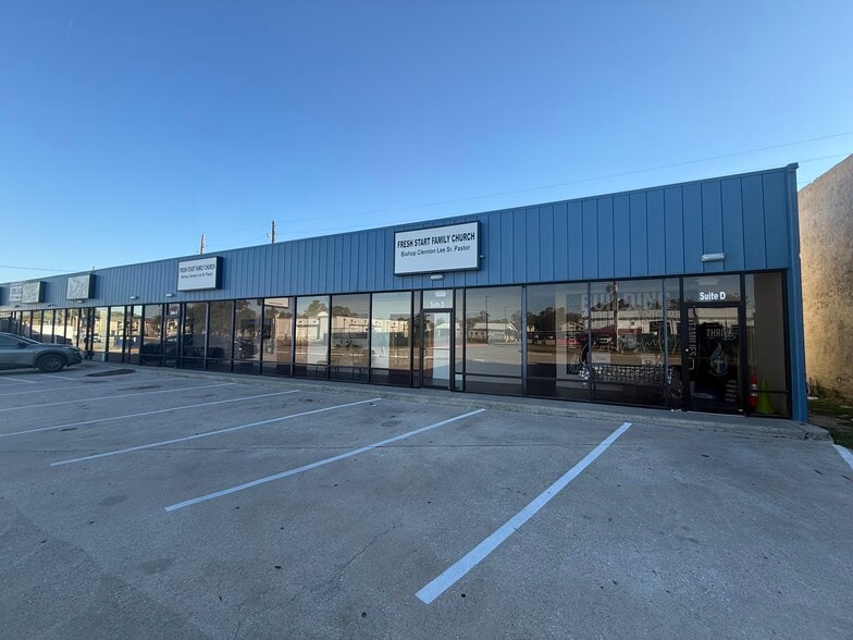 527 Barren Springs Dr, Houston, TX for lease - Building Photo - Image 1 of 4