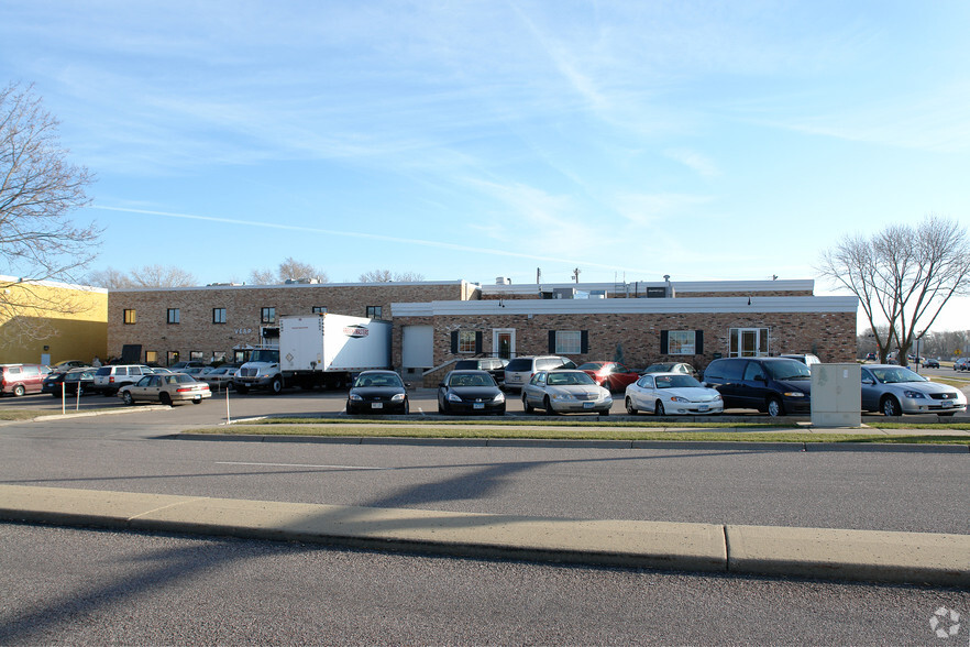 1620 W 98th St, Bloomington, MN for lease - Building Photo - Image 3 of 39