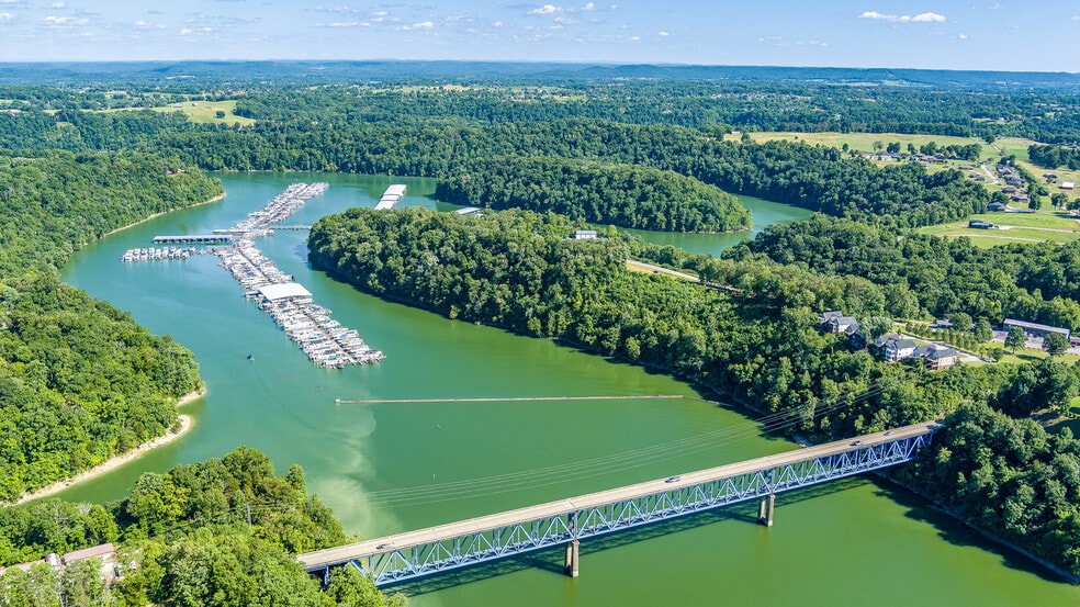 451 Lees Ford Dock Rd, Nancy, KY for sale - Primary Photo - Image 2 of 5