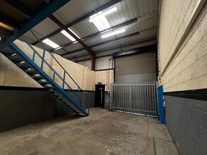 Samlet Rd, Swansea for lease Interior Photo- Image 2 of 3