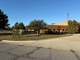 244 Rex Blvd, Auburn Hills MI - Warehouse