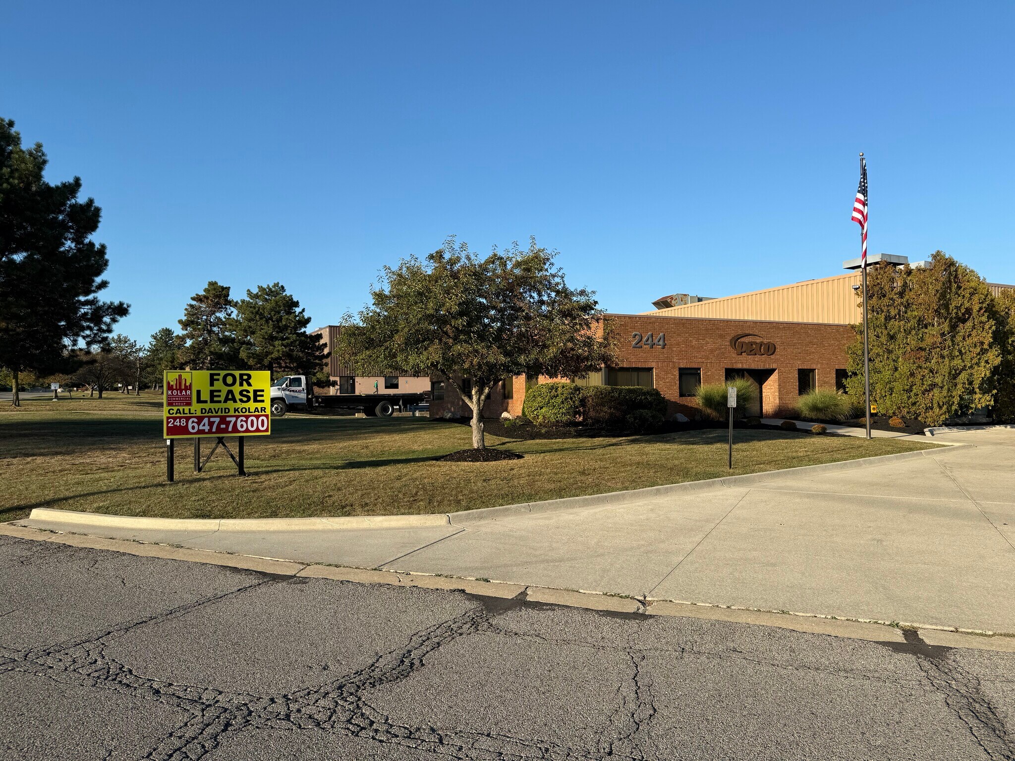 244 Rex Blvd, Auburn Hills, MI for lease Primary Photo- Image 1 of 3