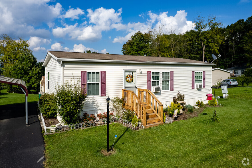 124 Clairmont Dr, Altoona, PA for sale - Primary Photo - Image 1 of 1