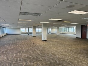 12115 Lackland Rd, Maryland Heights, MO for lease Building Photo- Image 2 of 6