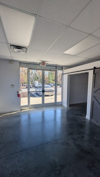 16610 Old Statesville Rd, Huntersville, NC for lease - Building Photo - Image 3 of 14